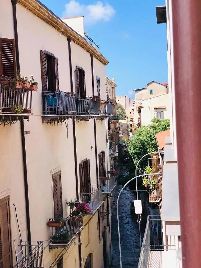 B&B Al Piazza Marina Palermo Italy