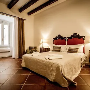 3* Couette-café Dietro La Cattedrale